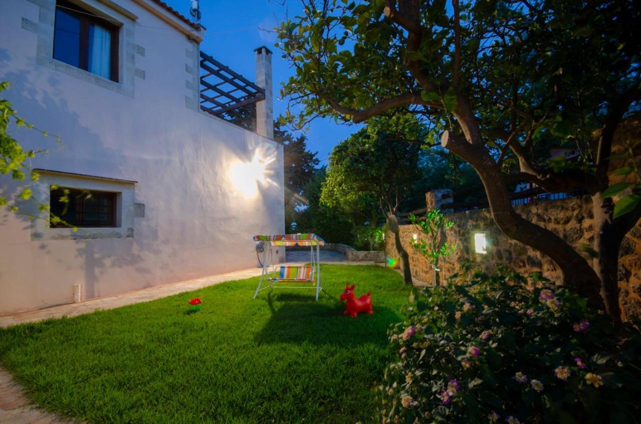 Aretaki Villas Astrátigos 外观 照片
