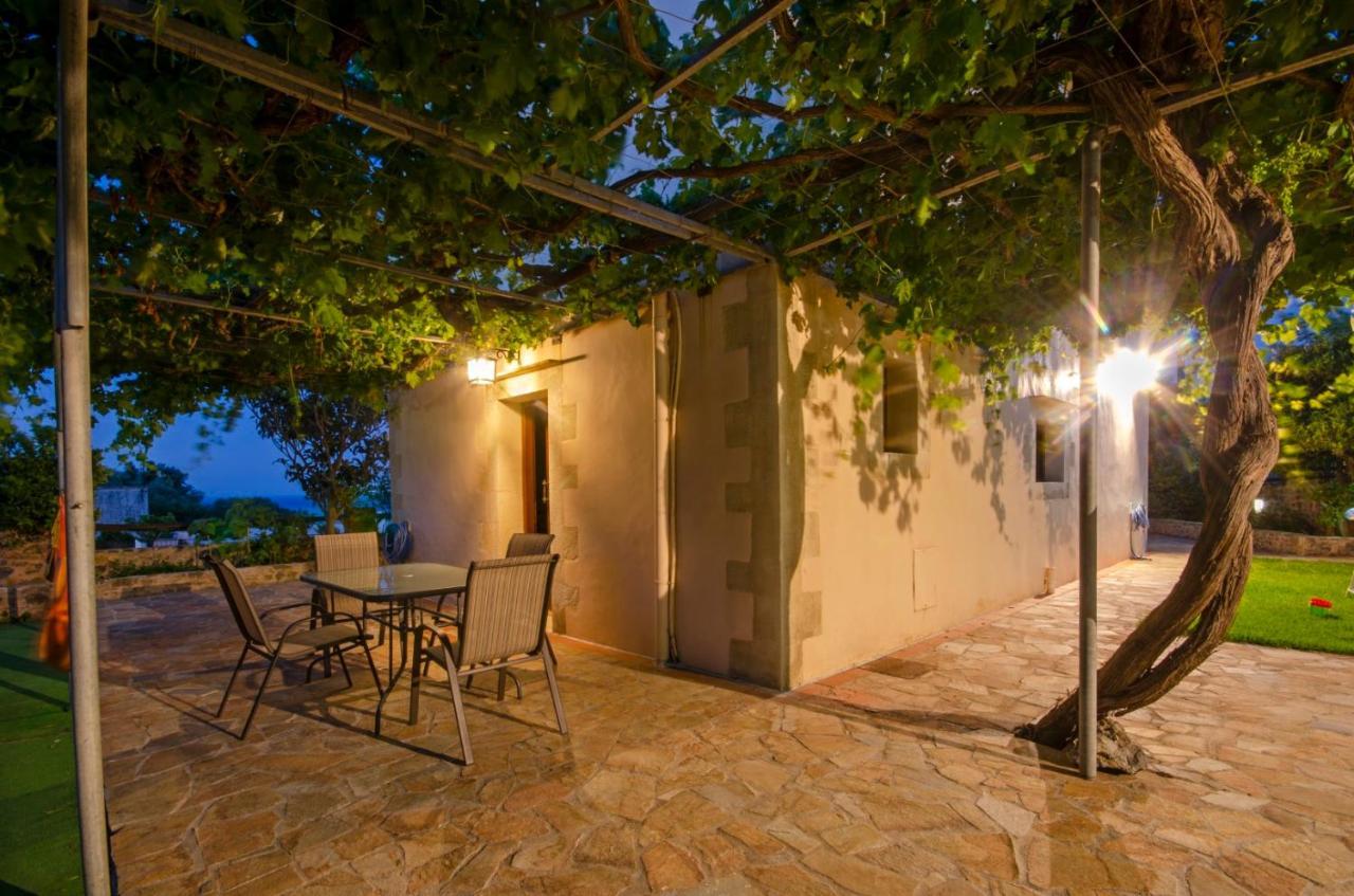 Aretaki Villas Astrátigos 外观 照片