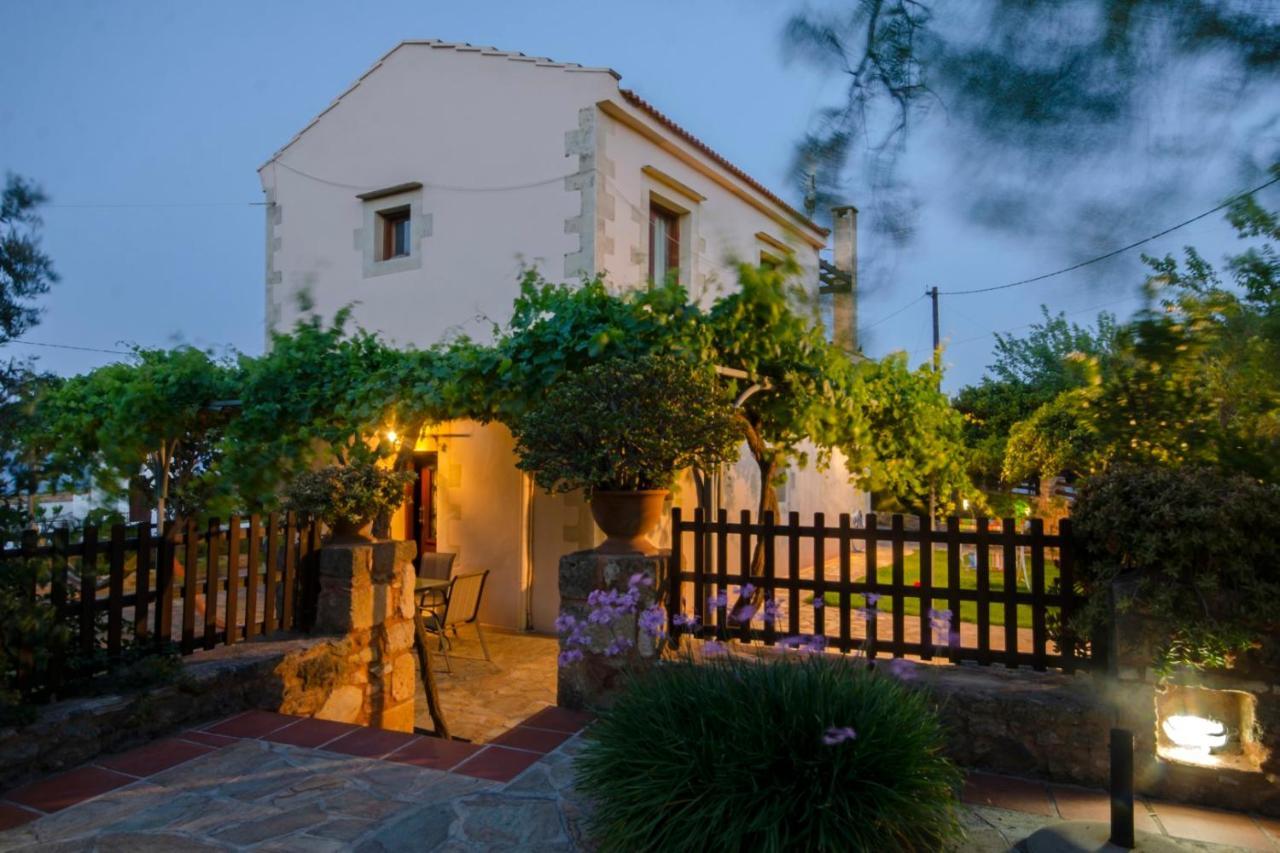 Aretaki Villas Astrátigos 外观 照片